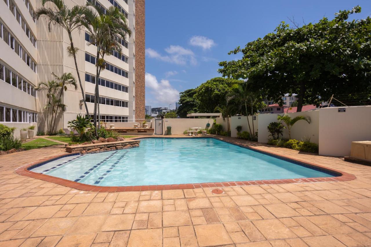24 Sea Lodge - Sea Viewing Apartment Durban Exterior photo