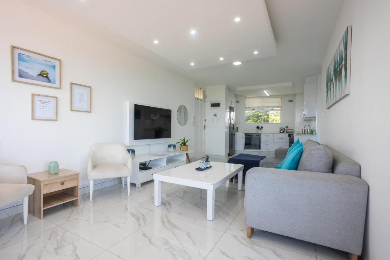 24 Sea Lodge - Sea Viewing Apartment Durban Exterior photo